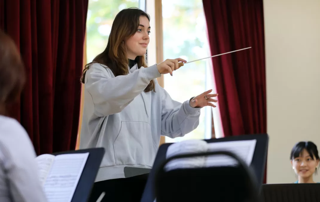 Musicians lead from the front in conducting masterclass