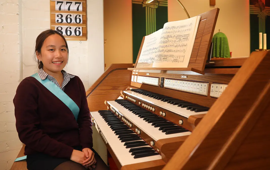 Woldingham student wins Organ Scholarship and offer to study music at St Catharine’s, Cambridge