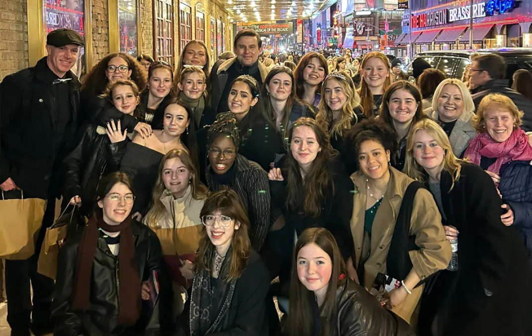 Students learn from Broadway performer on unforgettable New York trip