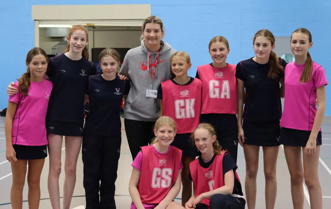 Netballers learn new defensive techniques in masterclass from England player