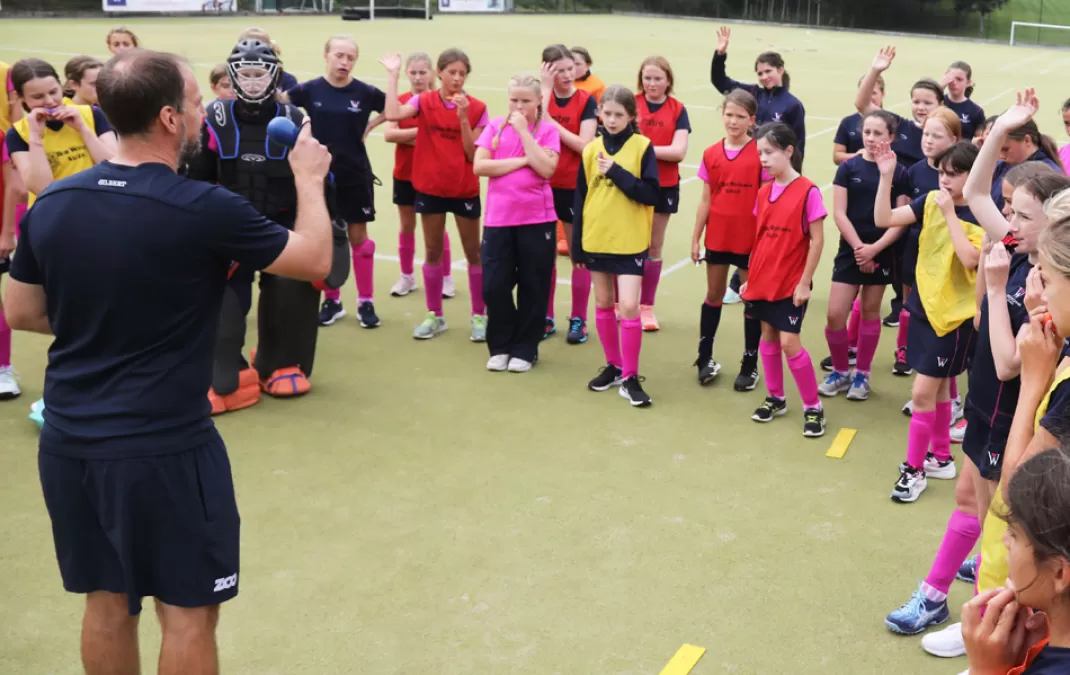 Pupils at local primary school enjoy lessons with Woldingham’s Head of Hockey